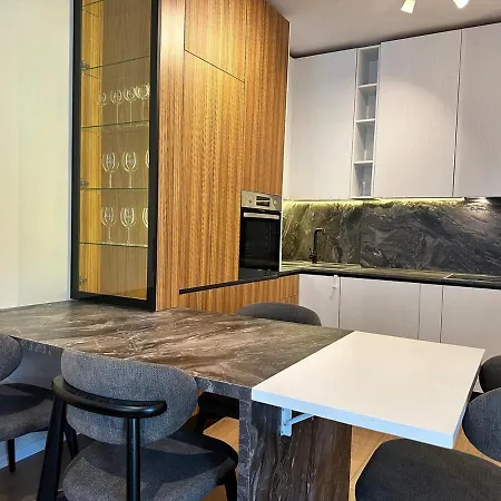 New Modern Flat Seaside Vlore Daire *